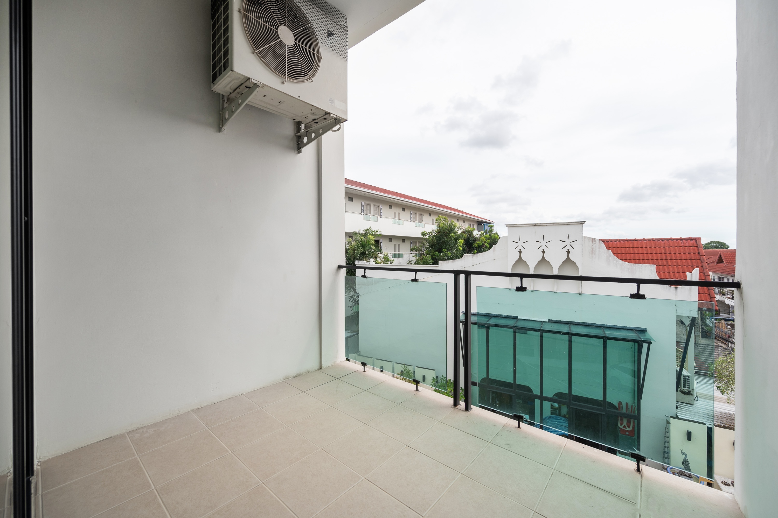 Kokotel Pattaya North Beach - Tap to explore photos