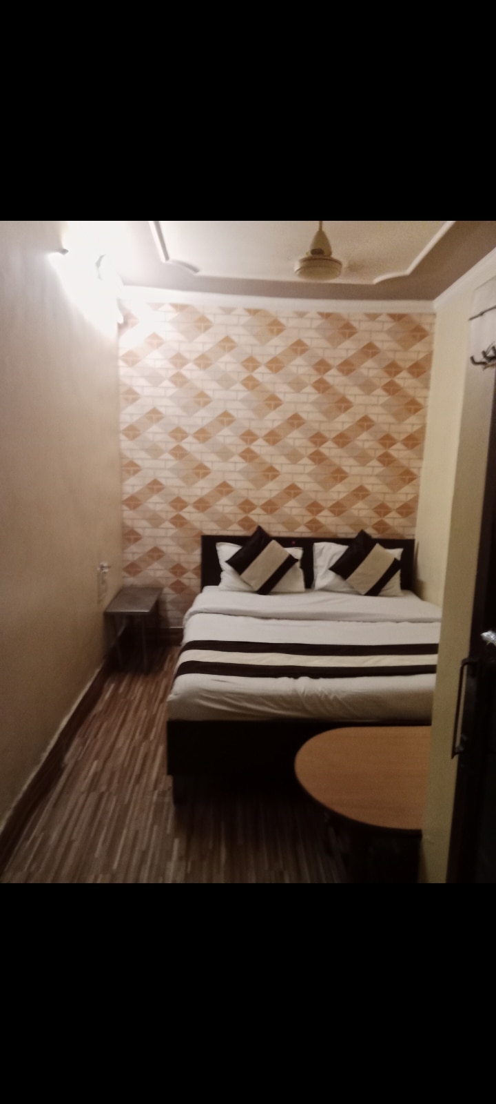 Pavitri Guest House - Tap to explore photos