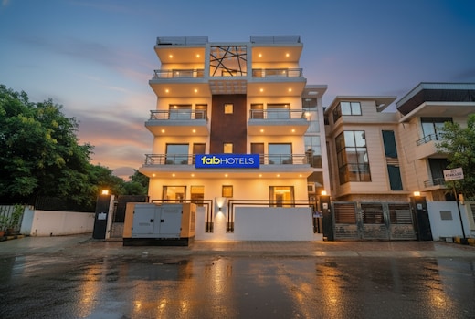 FabHotel Gazelle Studios