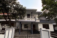 Chooravelil Villa  Adimali   Family Stay Nr Munnar, Munnar