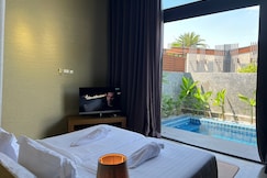 Sea Two Pool Villa Resort Pattaya, Pattaya