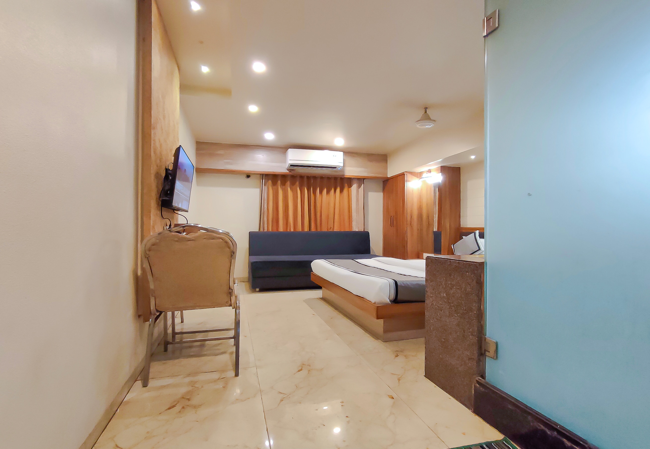 Hotel Blue Bell Residency - Tap to explore photos
