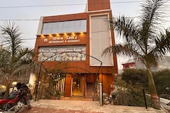 Town Table Restaurant Banquet & Hotel, Bidhuna