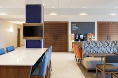 Holiday Inn Express Hotel and Suites Fort Worth/I-20, Tarrant