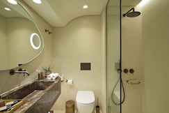 Isla Brown Corinthia Resort & Spa, Curio Collection by Hilton, Attica