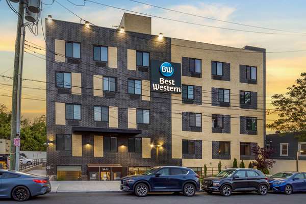 Best Western Brooklyn-Coney Island Inn - Tap to explore photos