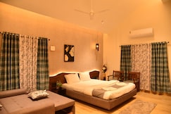 Blue Bird Resort, Vengurla