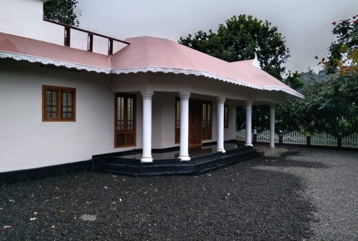 Camper s munnar home