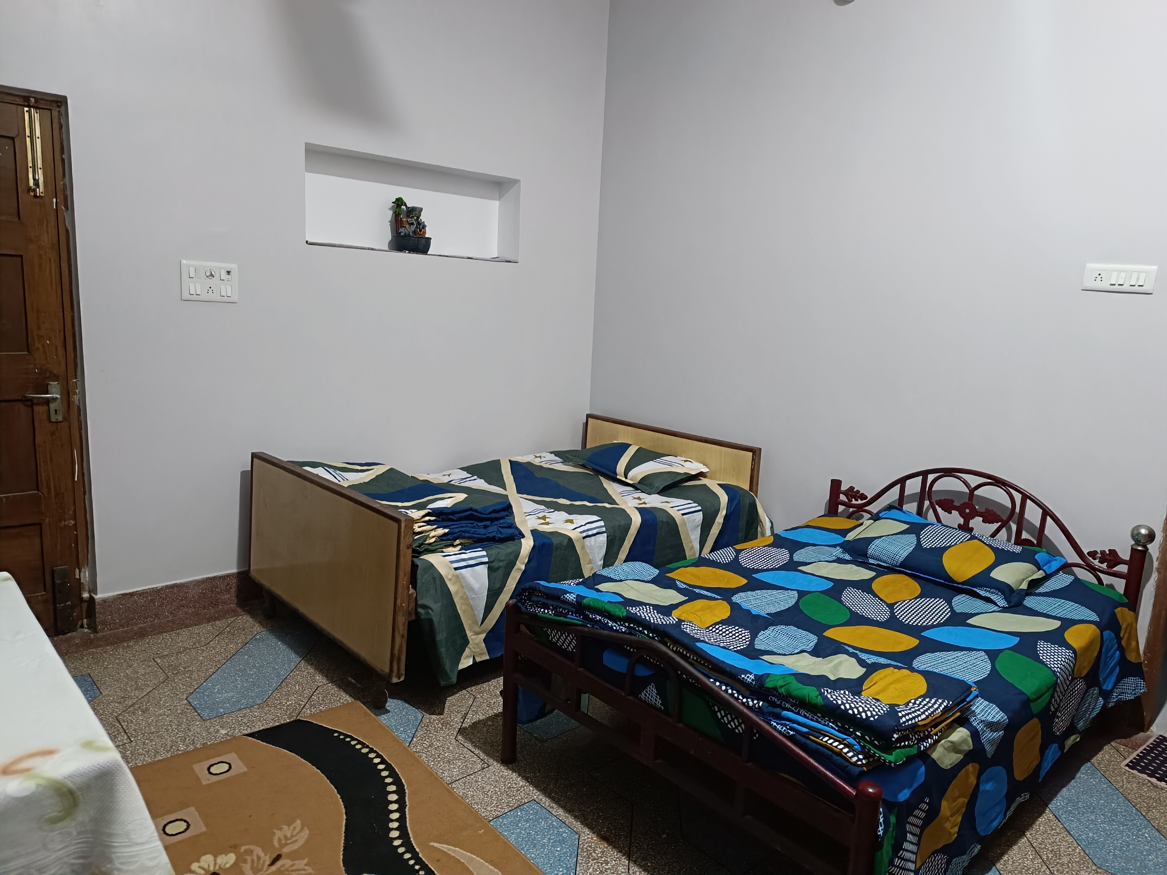 Aarna Home Stay - Tap to explore photos