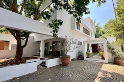 Swar Villa & Cottages By Shantai Resorts, Guhagar