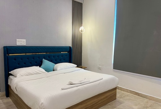 Modern Studio Apt in Central Noida