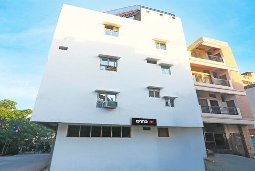 Super OYO 824559 Kalpna Inn