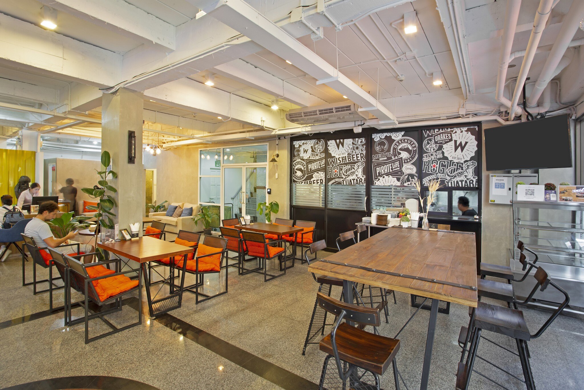 d varee xpress silom