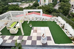 Vaas 2BHk and Terrace: Party Friendly, Gurgaon