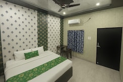 HOTEL SHIVAYY MAJESTIC - 3km from kashi vishwanath, Varanasi