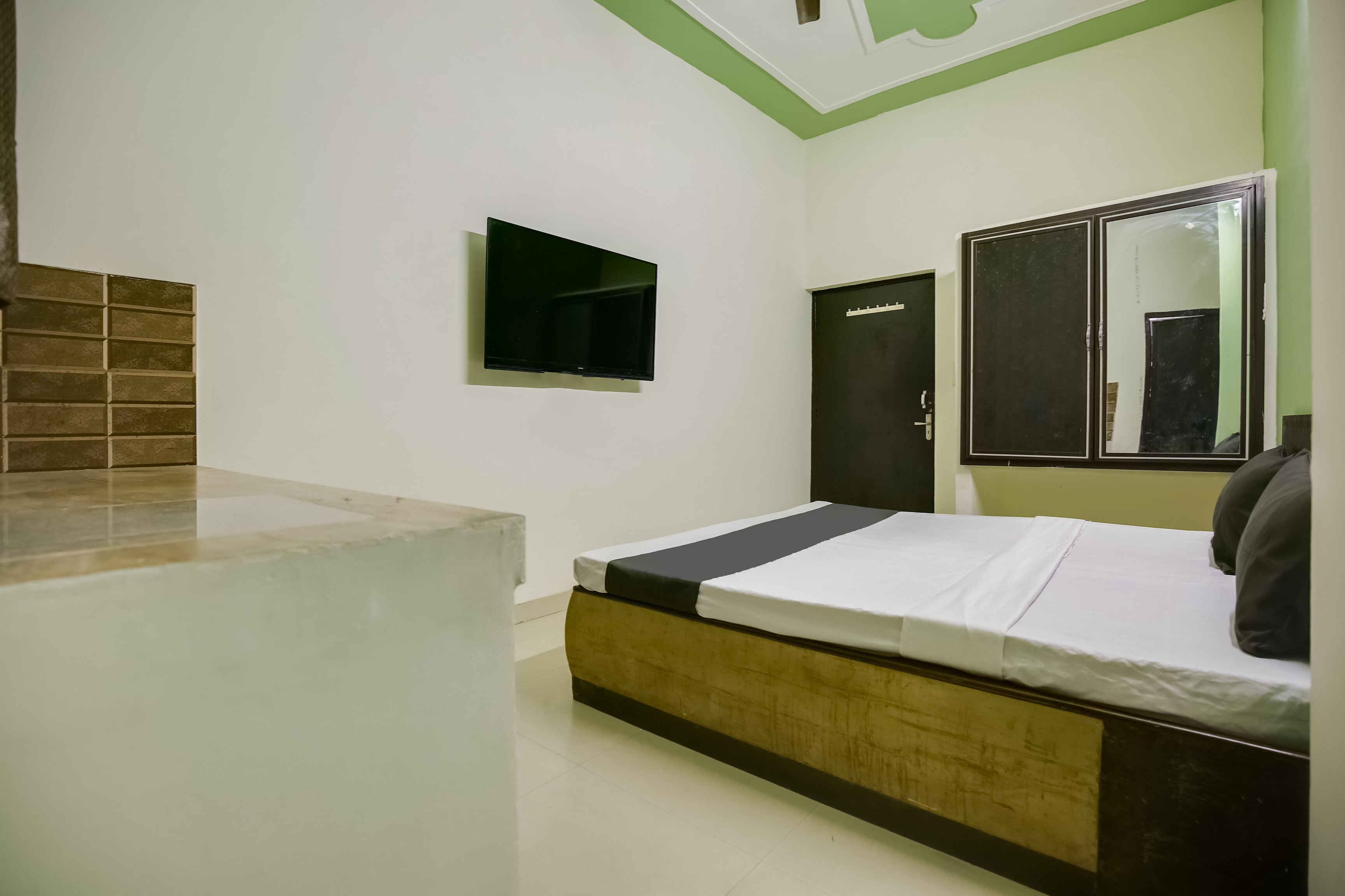 Hotel O NAZ GUEST HOUSE - Tap to explore photos