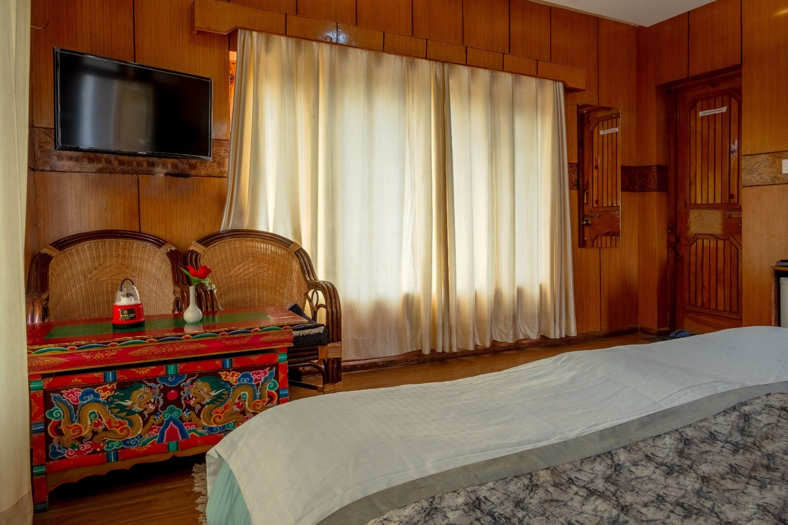 Hotel Holiday Ladakh - Tap to explore photos