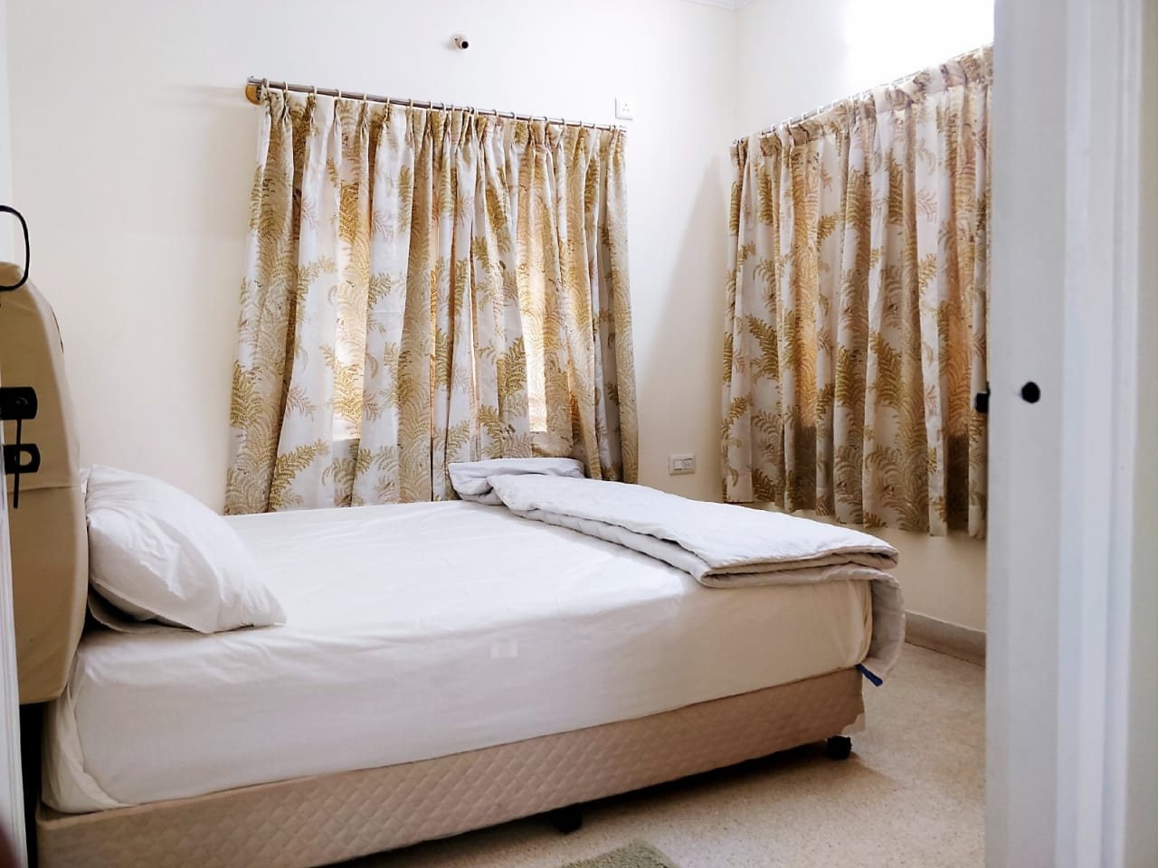 HMG Heritage Apartment - Tap to explore photos
