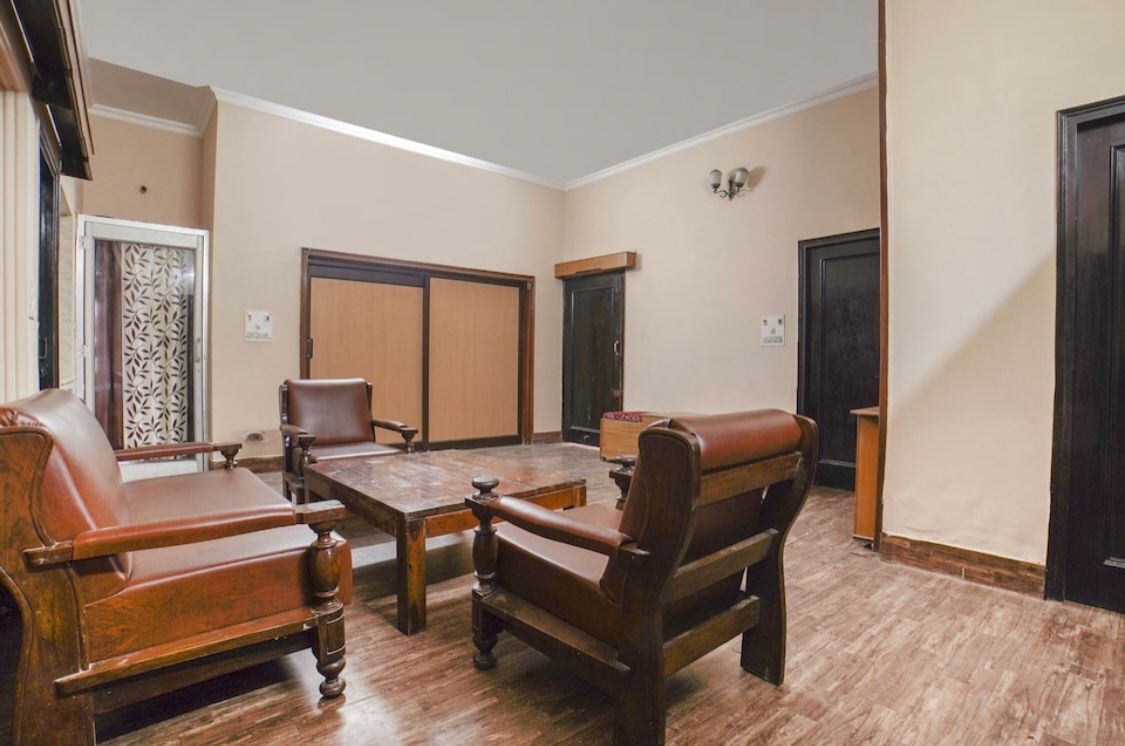 Gk HomeStay - Tap to explore photos