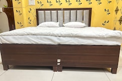 Aabha plaza (Home Stay), Ujjain