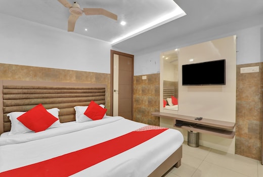 Super Hotel O Sada Shiv Guest House