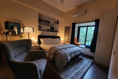 Albergo BNB  2BHK  with a Cozy Deck, Alibaug