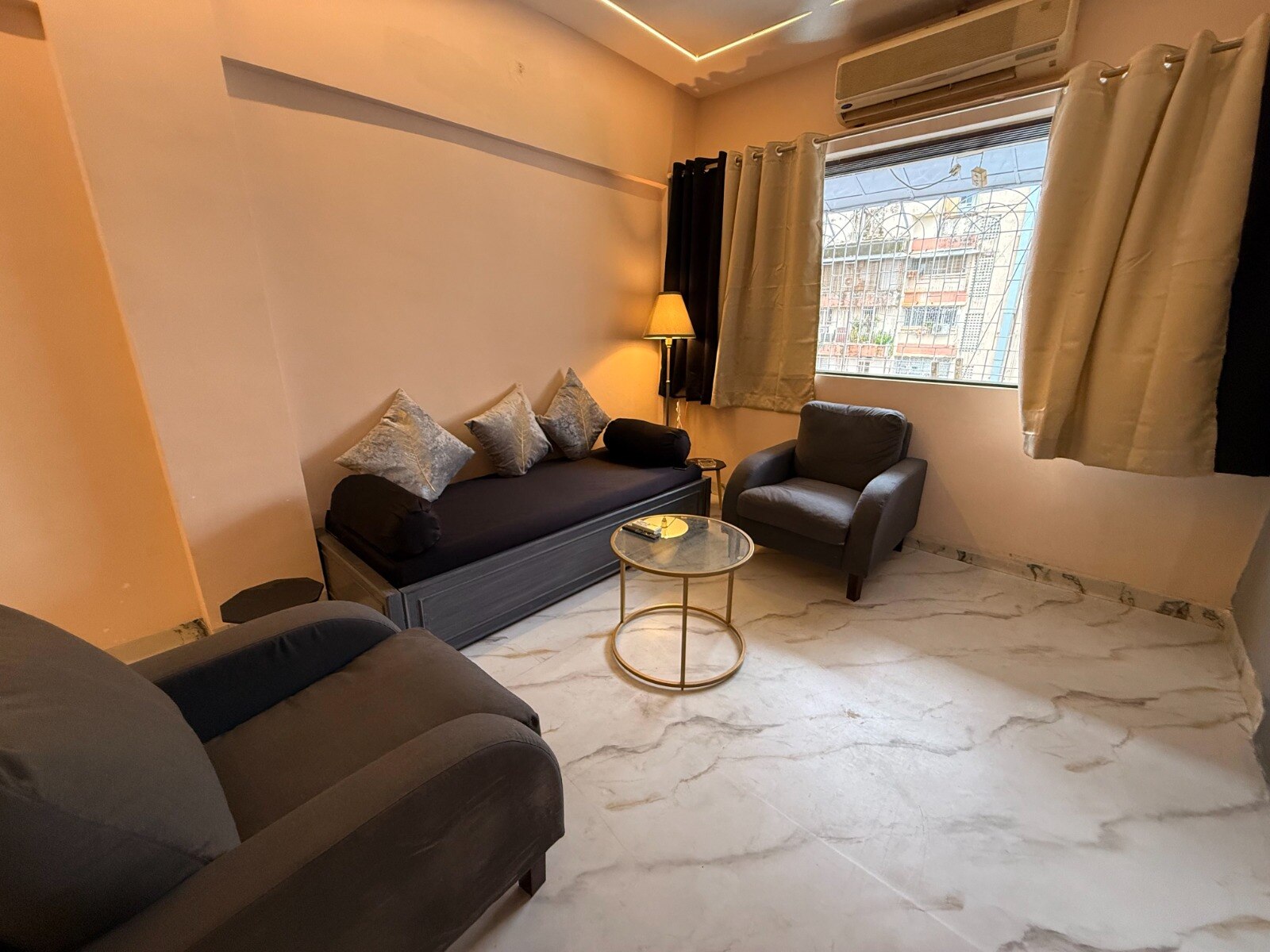 Elite Suite 3 - Premium 2BHK - Lokhandwala Andheri - Tap to explore photos