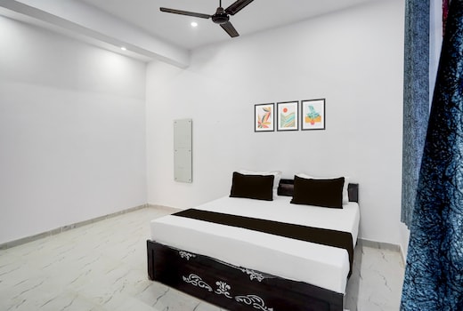 Hotel O Regal Hotel & Lawn