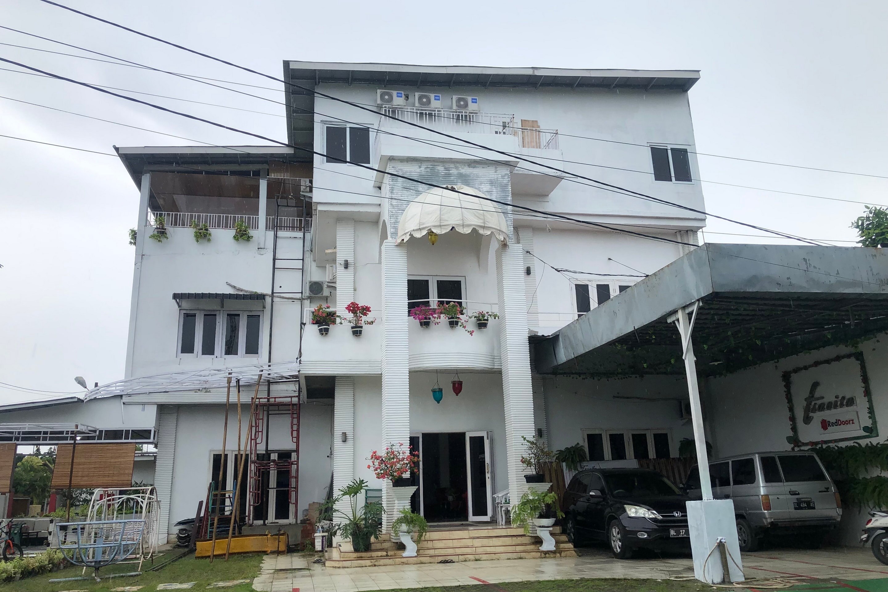 Hotel O Banda Aceh near Masjid Raya Baiturrahman formerly Wisma Tsacita - Tap to explore photos