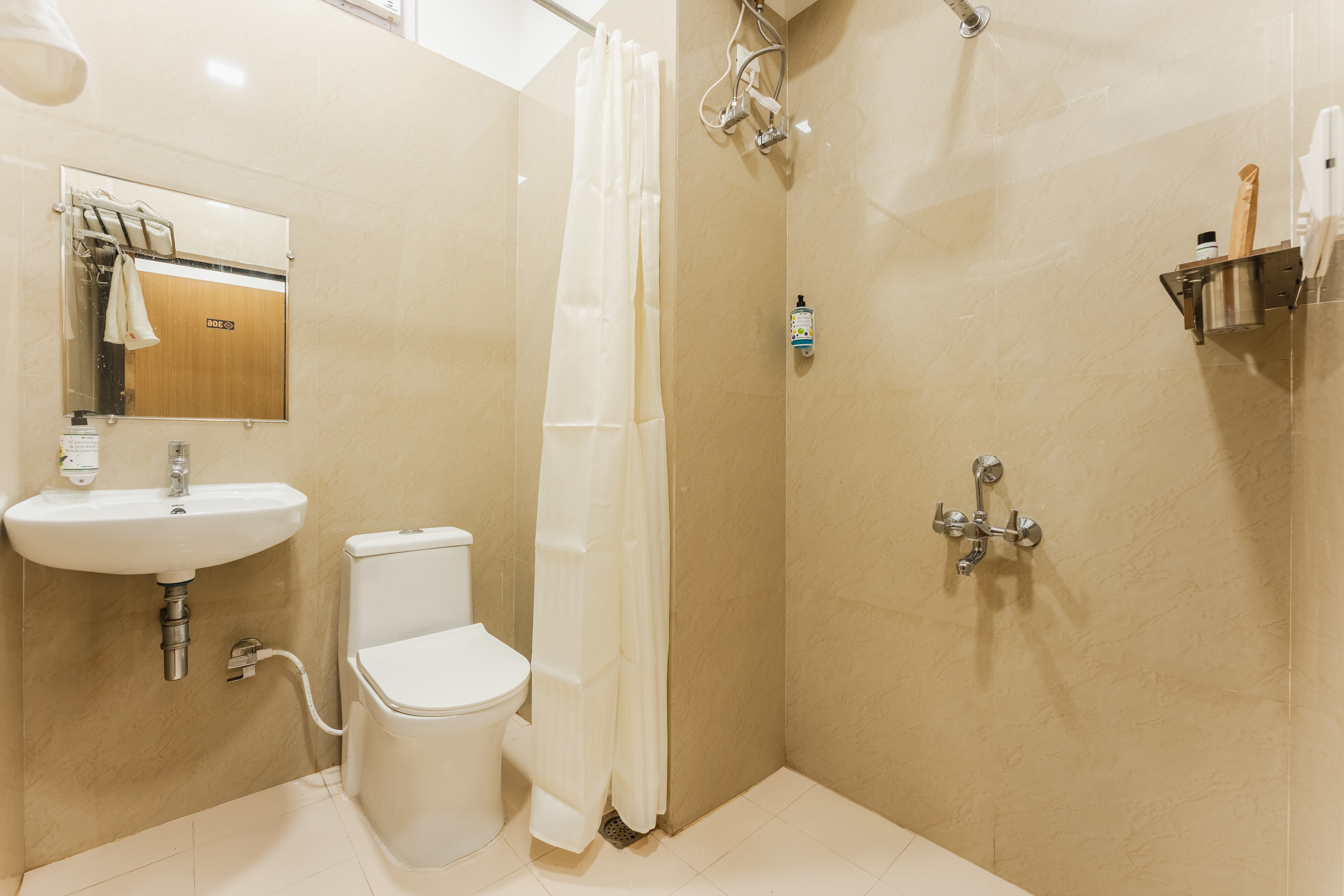 Executive Room Bath Suite Config