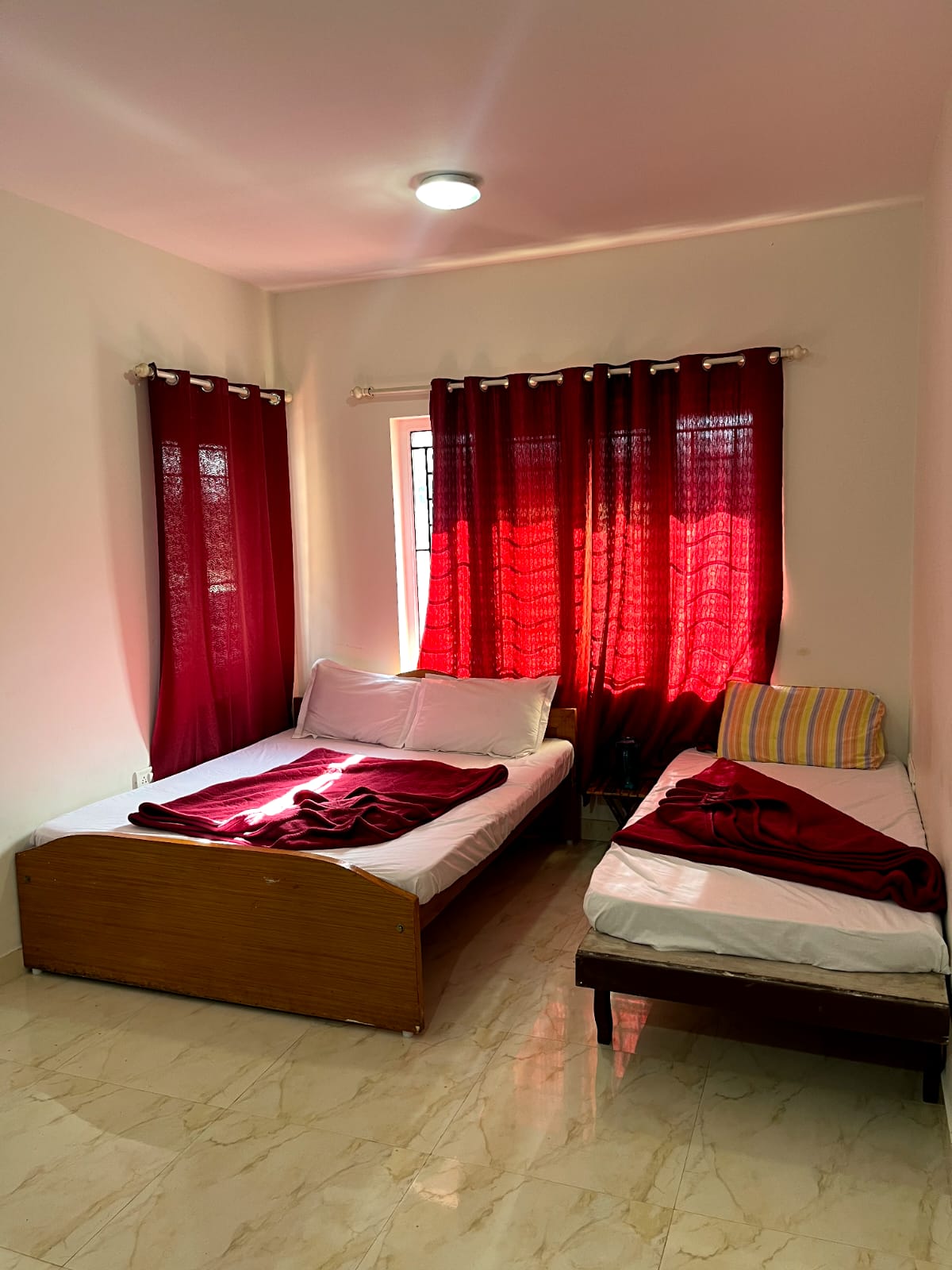 Berry Dale Villa - Rooms in a Villa - Tap to explore photos