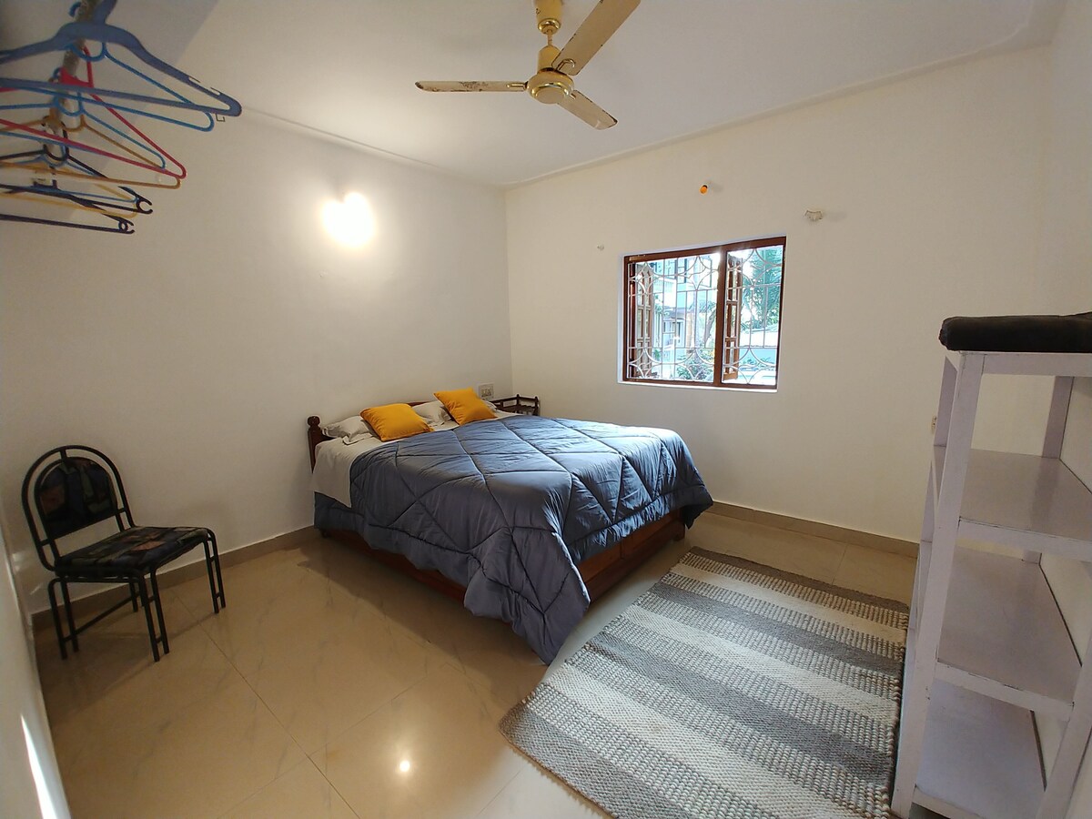 Lorenzo Beach Boho Falcon flat 2BHK - Tap to explore photos