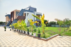 Gruham Farms & Resorts, Sanwer