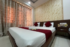 LOTO MAHAKAL TEMPLE UJJAIN TOWER CHOWK, Ujjain