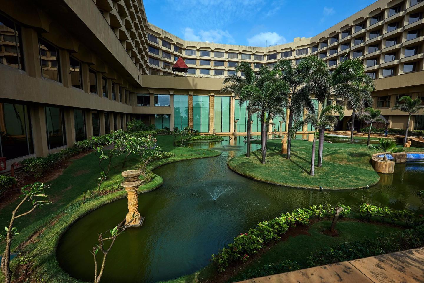 Sun-N-Sand Mumbai INR 3132 OFF   1  3  5  0  0   Deal Hotel Photos