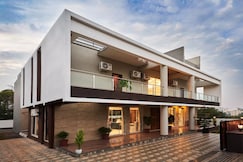 Royal Paradise Platinum, Lonavala