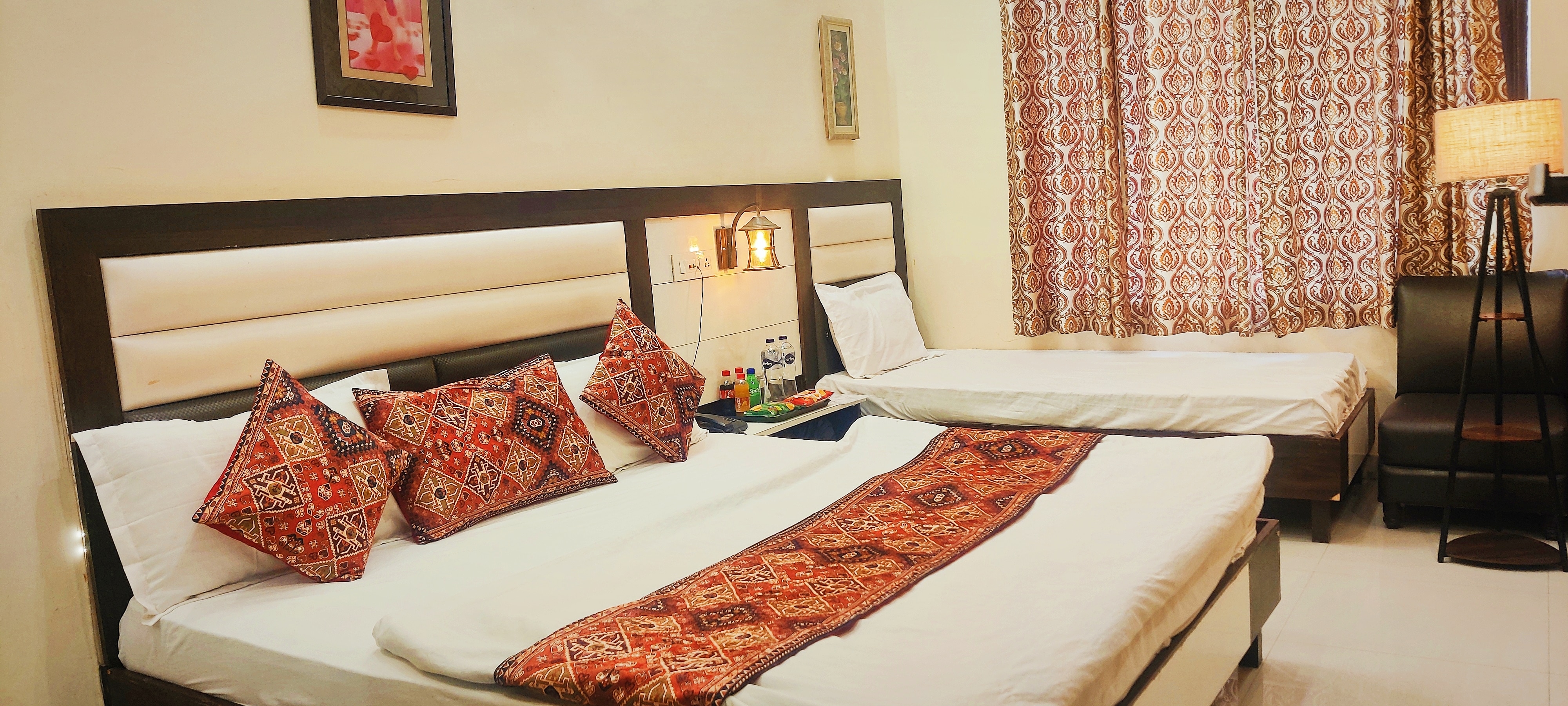Hotel Broadway Amritsar - Tap to explore photos