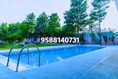 Apple green luxury farm house, Gurgaon