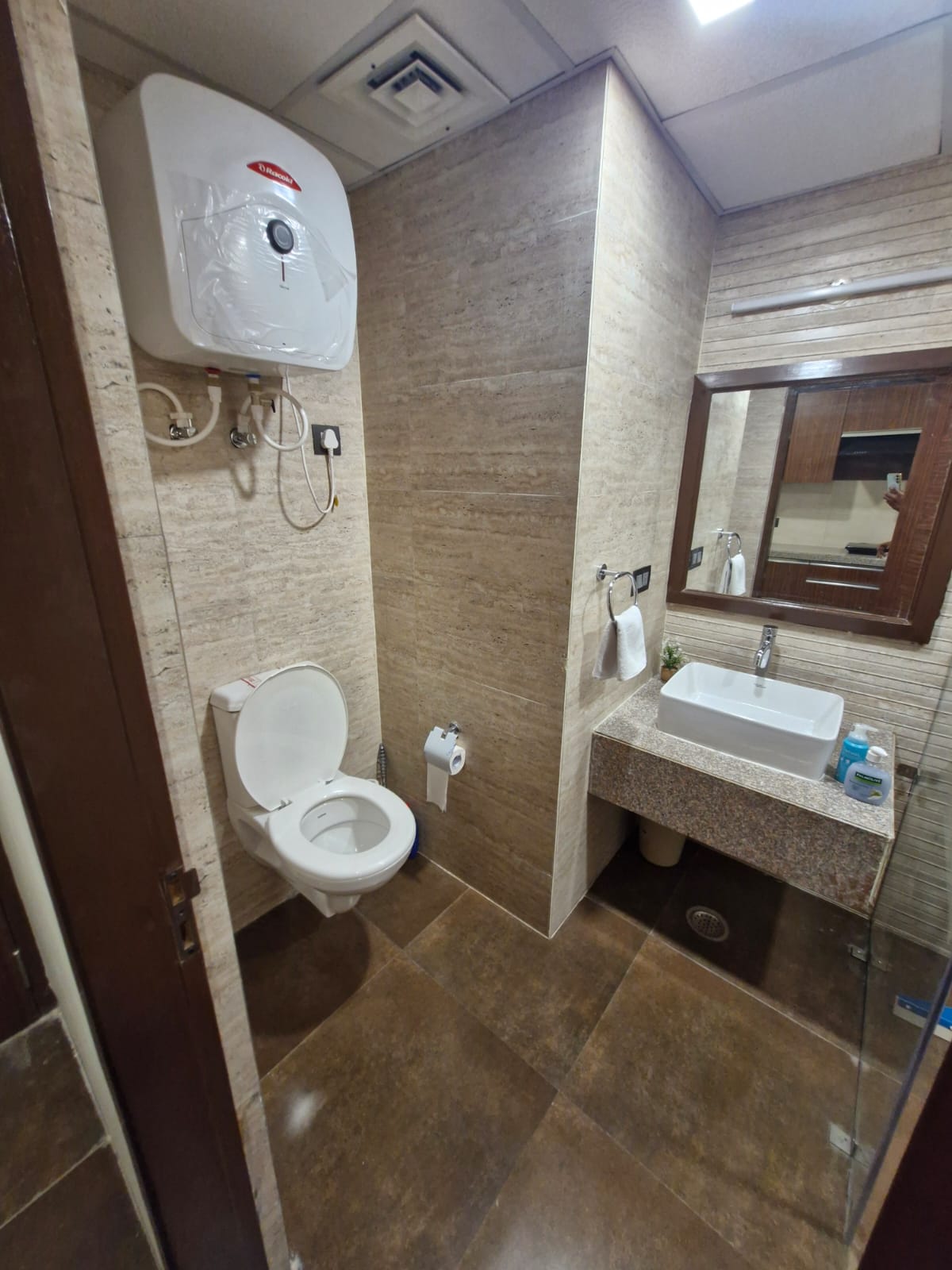 doon square supertech homestay - Tap to explore photos