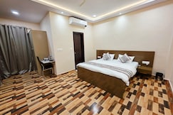 Crestview Inn, Lucknow