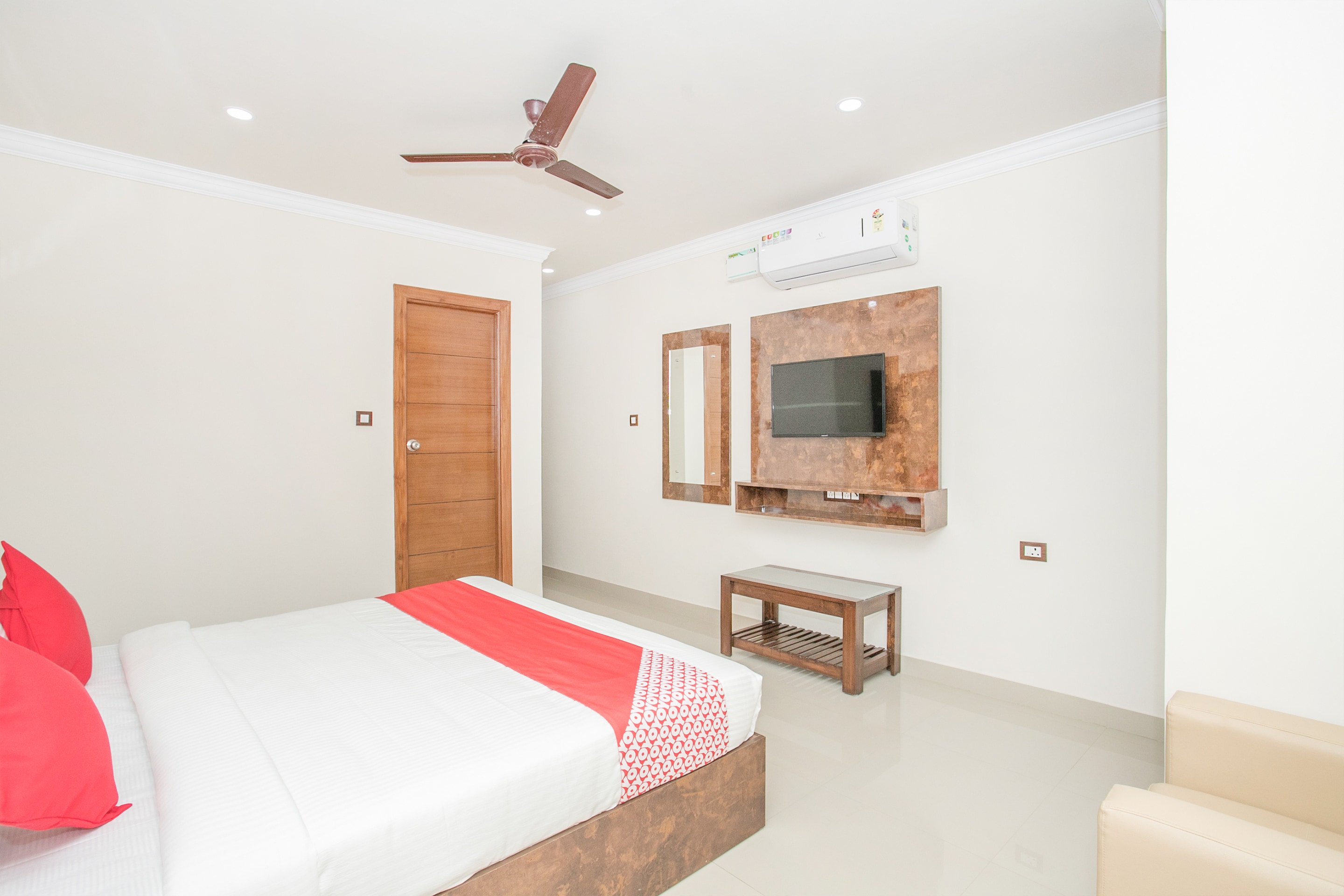 Super Townhouse MG Road Near Commercial Street - Tap to explore photos