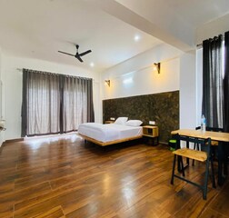 Deluxe Room With Balcony