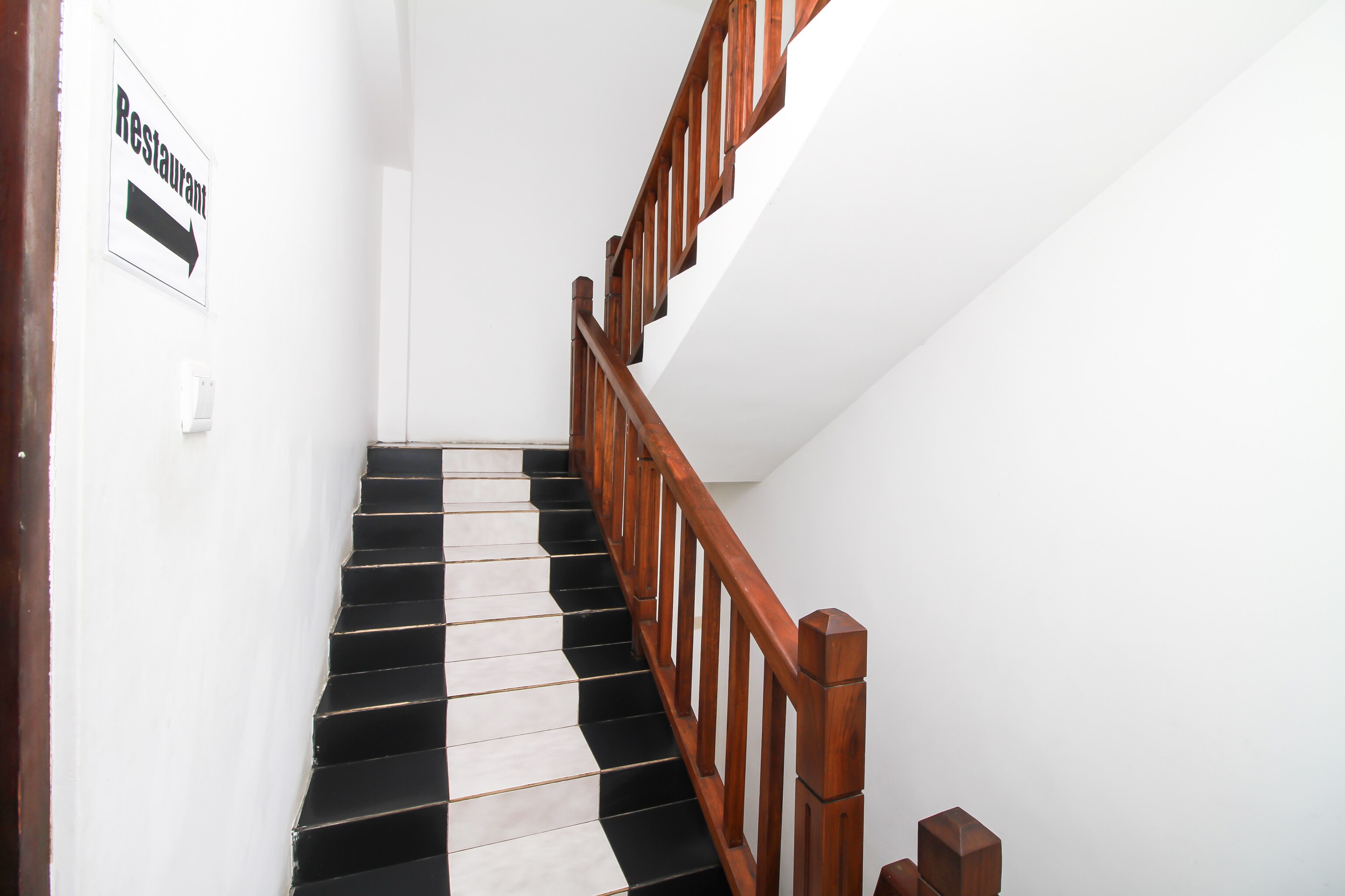 Oyo 300 Sinha Hotel Standard Galle 39 𝐇𝐃 - 