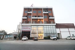 Omang Hotel & Banquets, Karnal