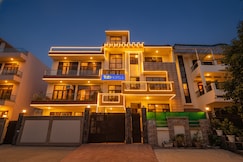 FabHotel The Everest 43, Noida