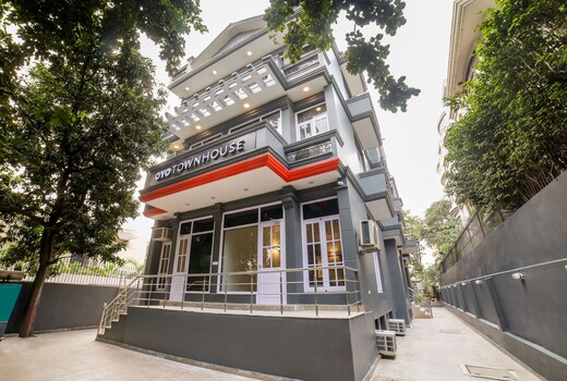 OYO 76804 OYO Townhouse 330