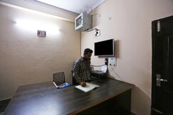 Hotel O Meghna Residency, Gurgaon