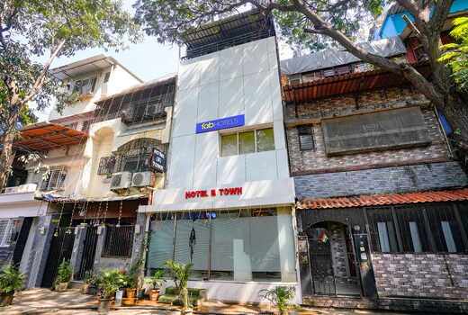 FabHotel B Town