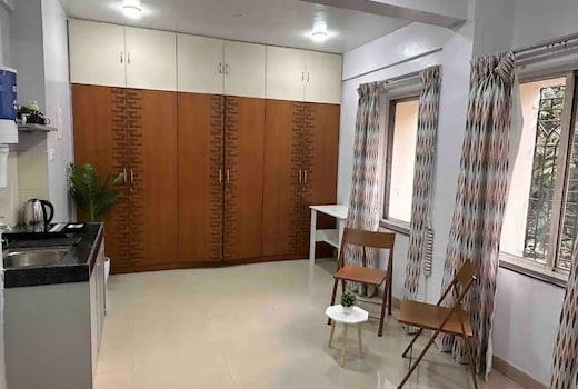 Ozone: Pvt Studio w Balcony in KP| Near Osho