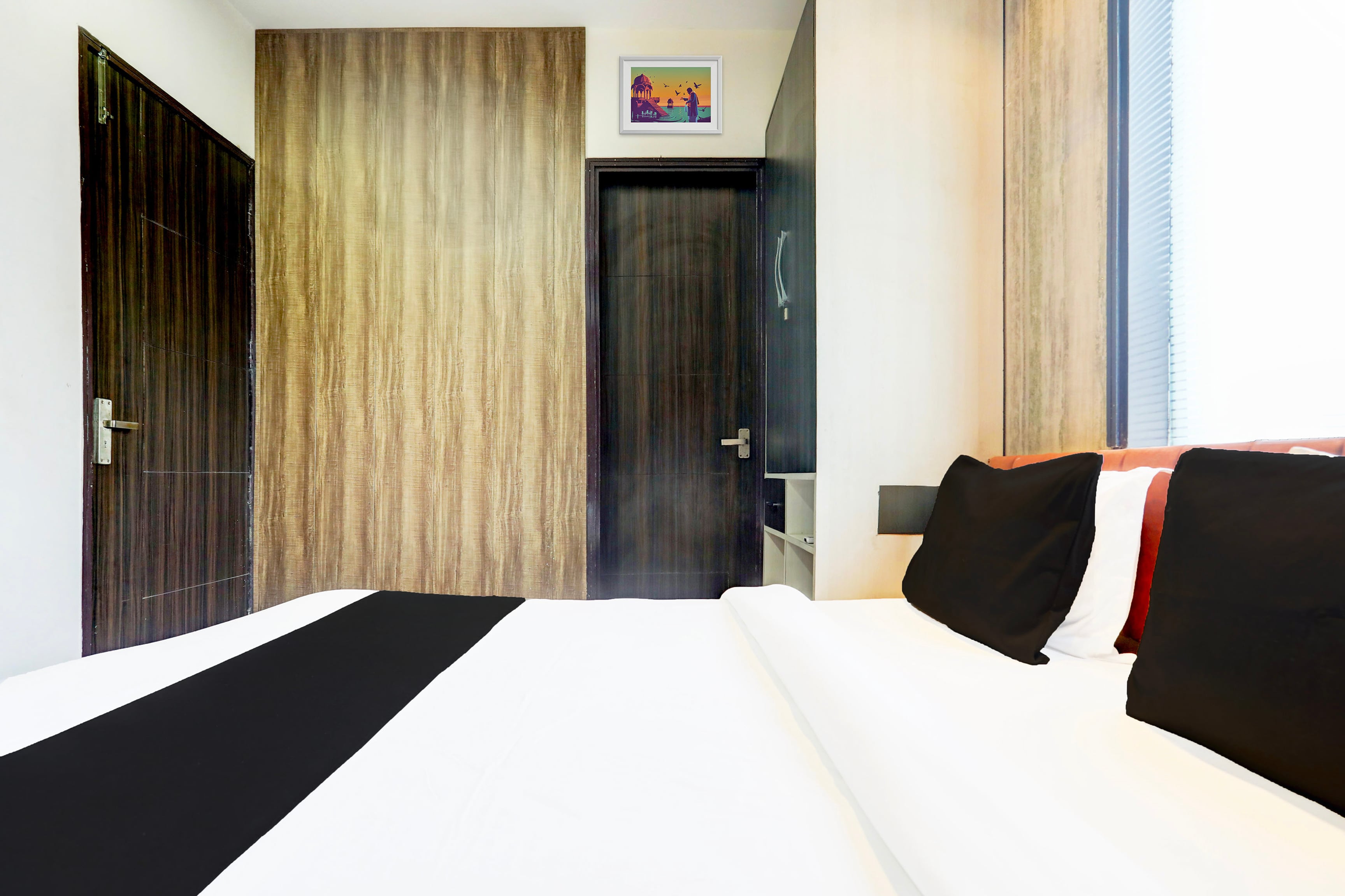 Hotel O Hightown - Tap to explore photos